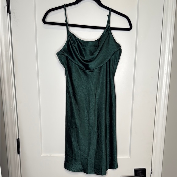 saints + secrets Dresses & Skirts - NWT Saints & Secrets‎ Elegant Emerald Green Slip Dress - Small